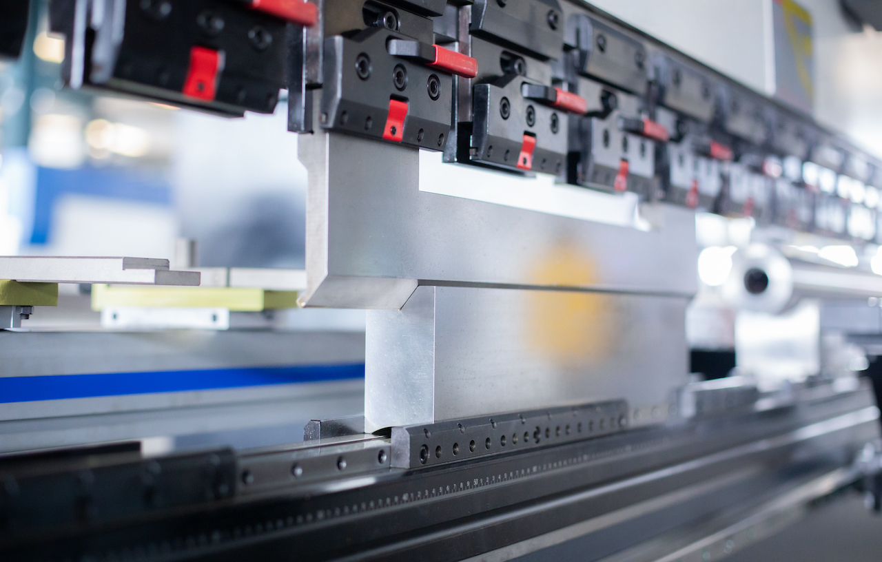 100 т Гідравлічний гальмівний прес з ЧПУ, коронуючий прес-гальмівний прес з ЧПУ Delem