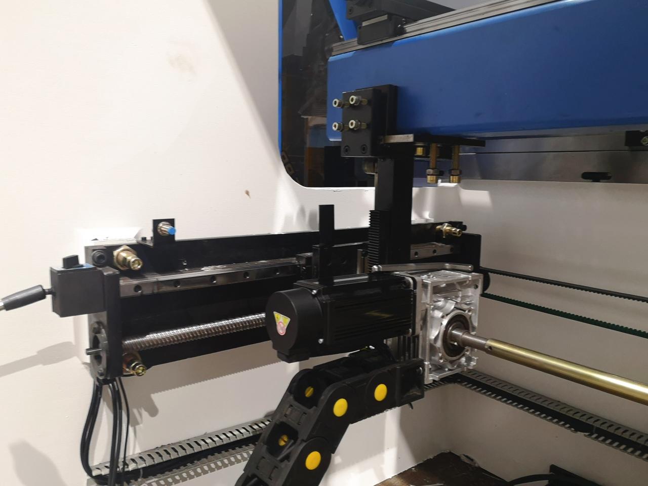 160t-4000 4-axis Cnc Hydraulic Bending Machine Press Brake 160t-4000 4-осьовий гідравлічний прес-гальмо з ЧПУ