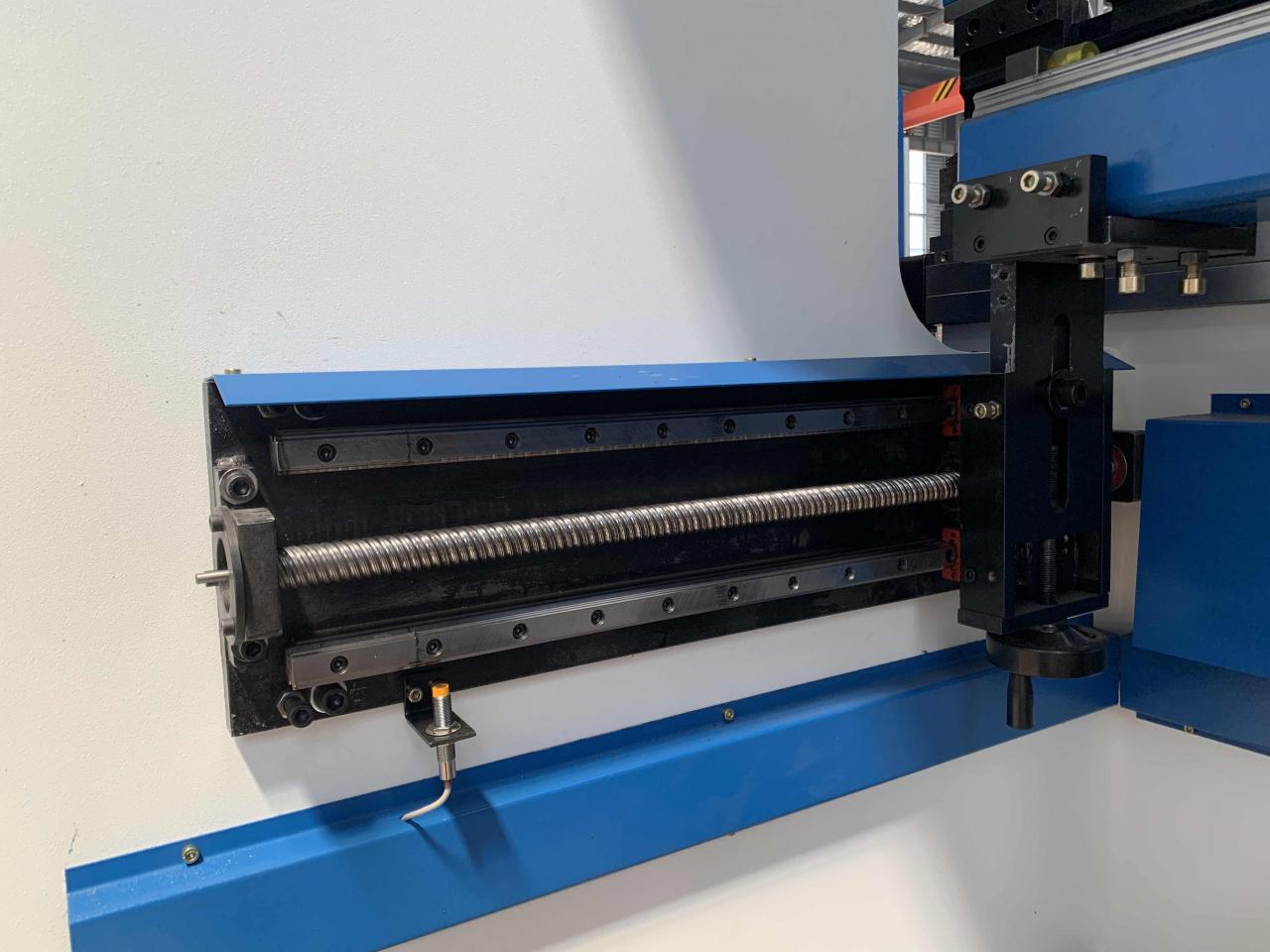 160t-4000 4-axis Cnc Hydraulic Bending Machine Press Brake 160t-4000 4-осьовий гідравлічний прес-гальмо з ЧПУ