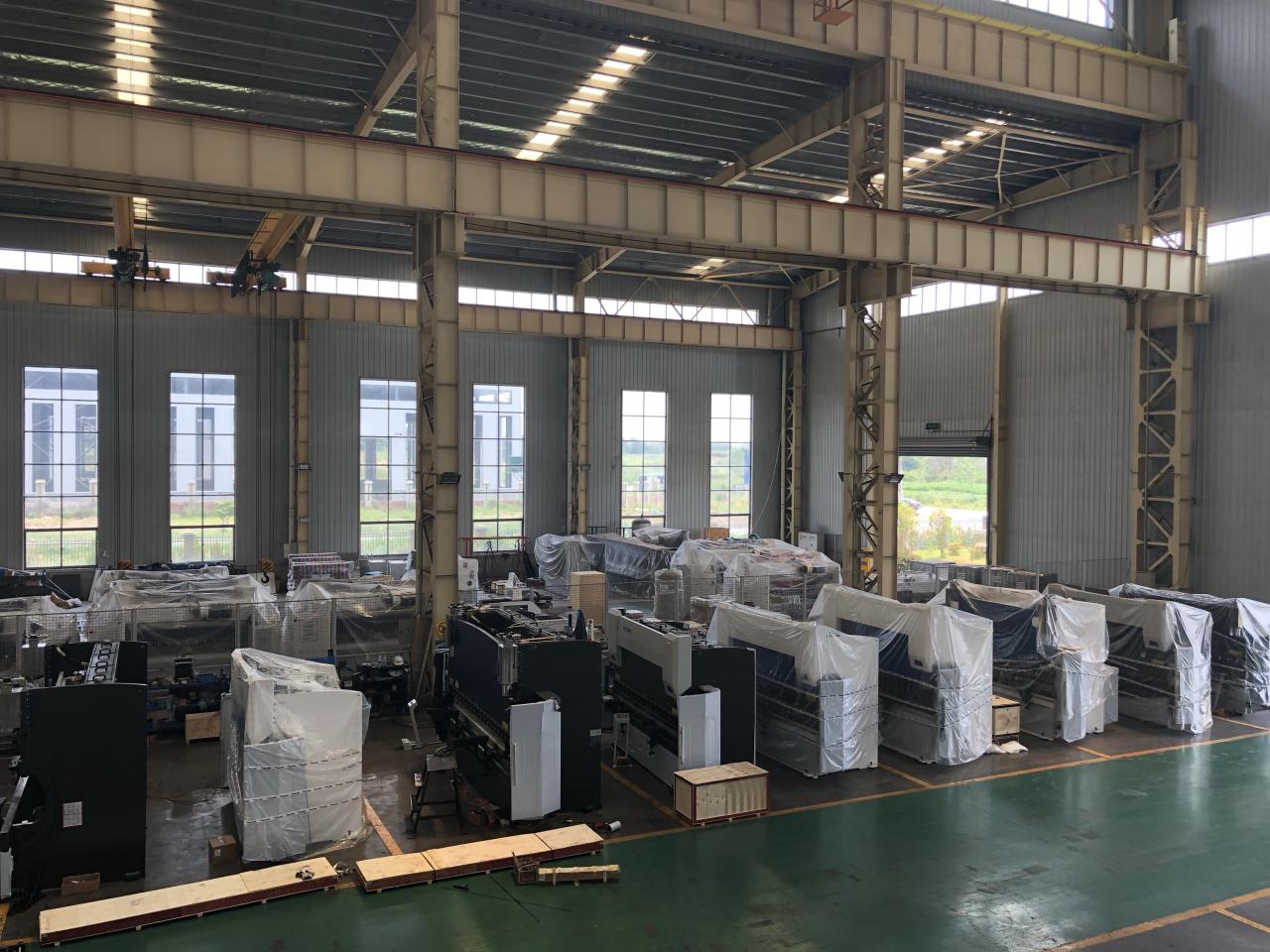 16mm Hydraulic Guillotine Shearing Machine For Sheet Metal Cutting 6 Meters 16 мм гідравлічна гільйотина для різання листового металу 6 метрів