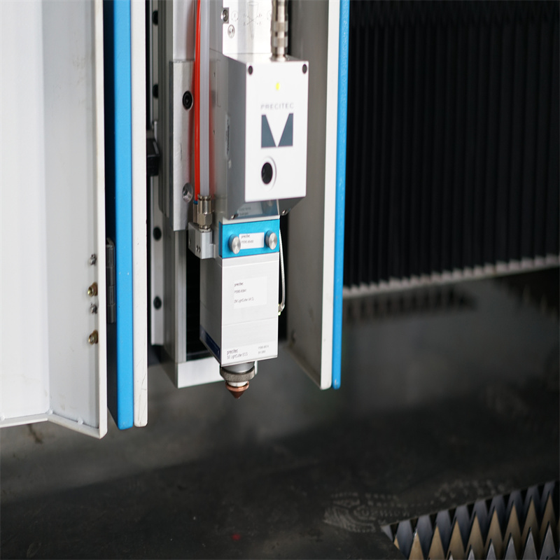 Лазерний різак металу 2000 Вт з ЧПУ для лазерного різання листового металу