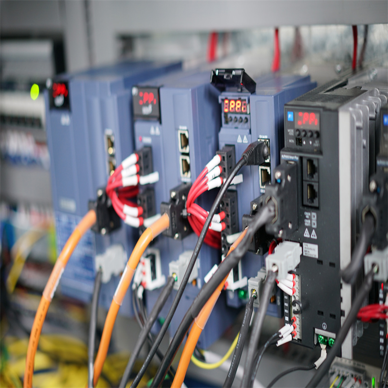 3015 1500x3000 Машина для лазерного різання алюмінієвого волокна Промислове лазерне обладнання