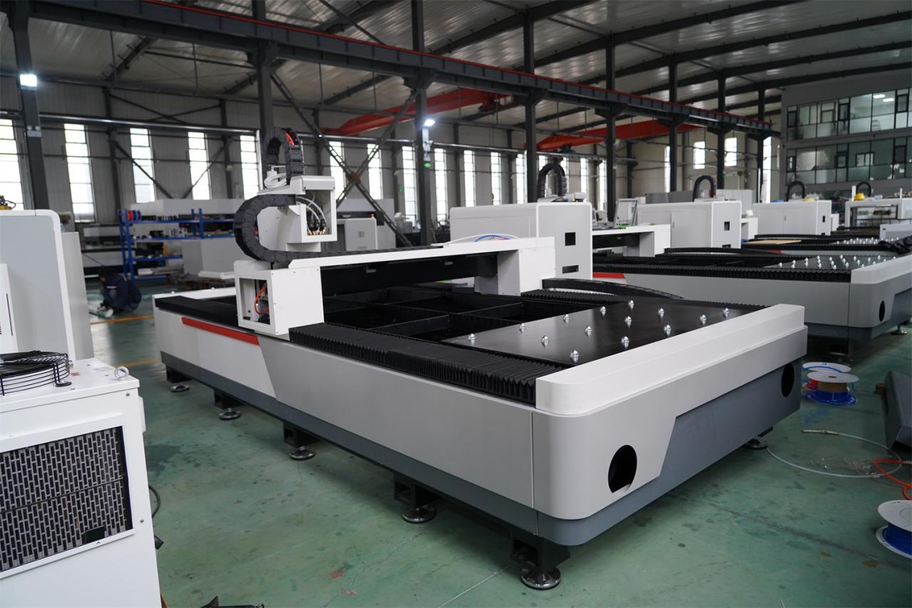 3015 4kw 1kw 2kw 3kw Stainless Steel Cnc Fiber Laser Cutting Machine 3015 4kw 1kw 2kw 3kw машина для лазерного різання волокна з ЧПУ з нержавіючої сталі