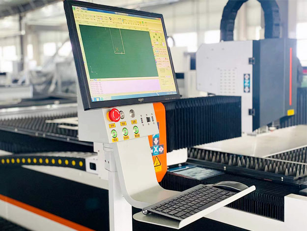 3015 Fiber Laser Cutting Machine For High-Speed Cutting Of 1-6mm Metal Materials Машина для лазерного різання волокна 3015 для високошвидкісного різання металевих матеріалів 1-6 мм