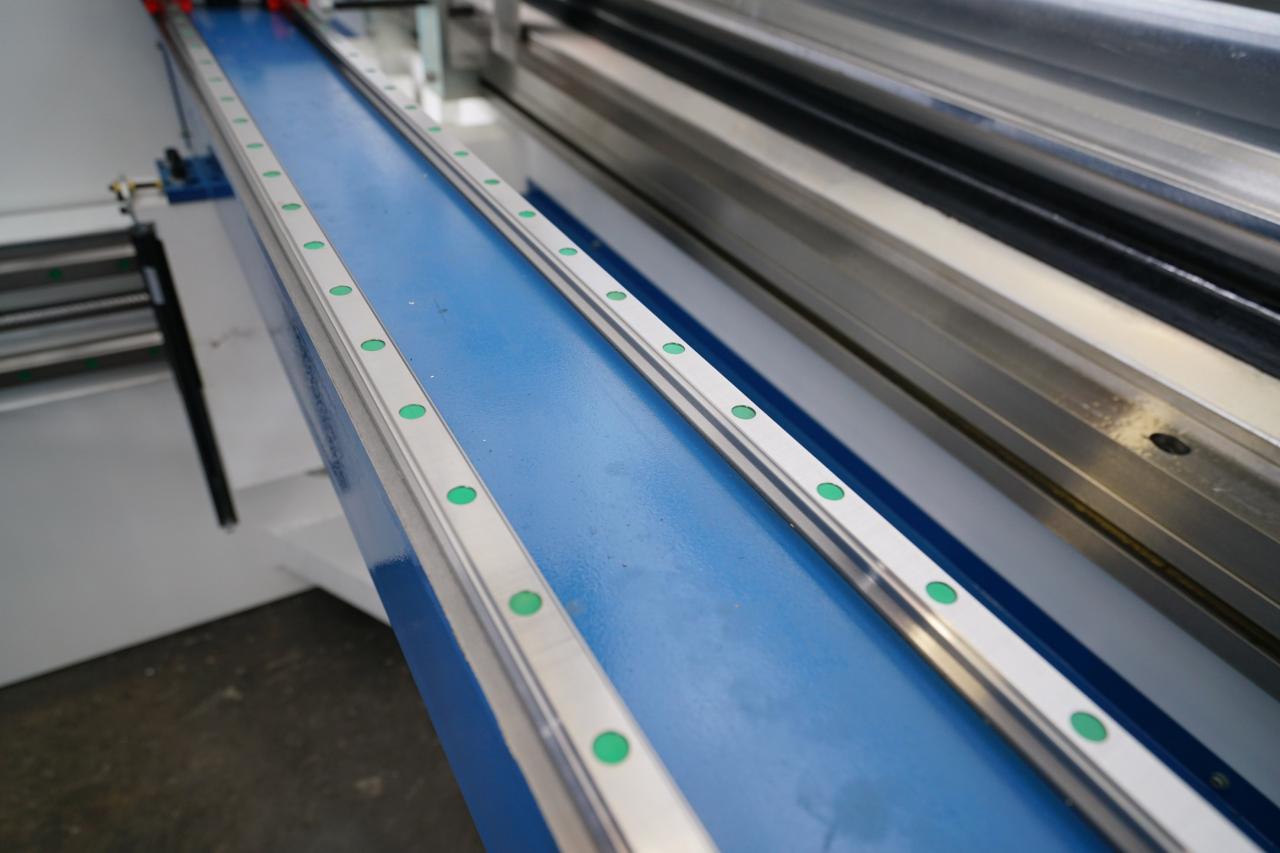 4 Axis Cnc Tandem Press Brake With Delem Da58t 2d Graphical Controller 4-осьовий тандемний прес-гальмо з ЧПУ з графічним контролером Delem Da58t 2d