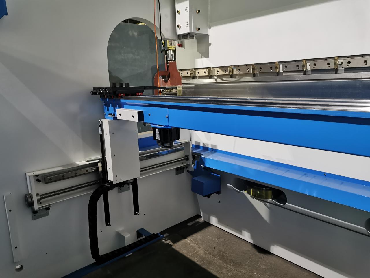 4 Axis Cnc Tandem Press Brake With Delem Da58t 2d Graphical Controller 4-осьовий тандемний прес-гальмо з ЧПУ з графічним контролером Delem Da58t 2d