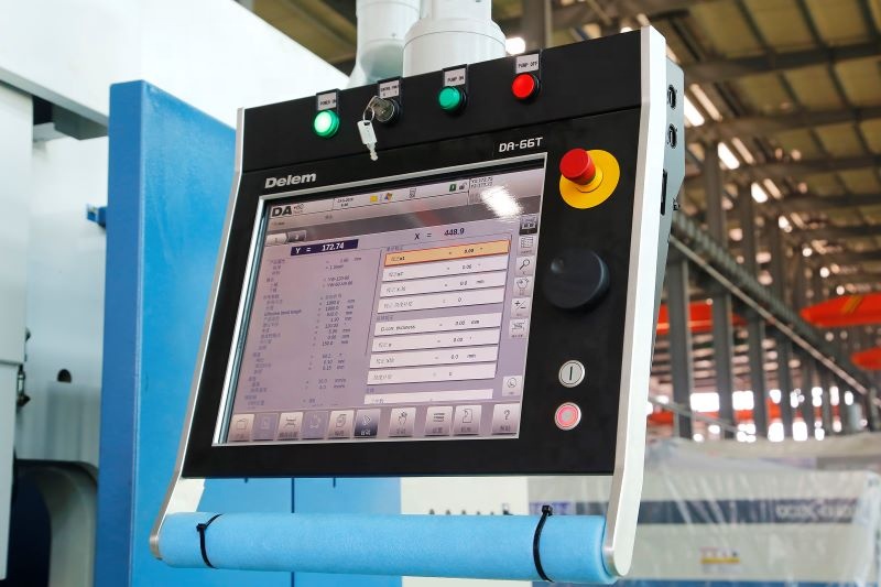 4 Axis Cnc Tandem Press Brake With Delem Da58t 2d Graphical Controller 4-осьовий тандемний прес-гальмо з ЧПУ з графічним контролером Delem Da58t 2d