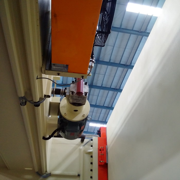 4 Axis Cnc Tandem Press Brake With Delem Da58t 2d Graphical Controller 4-осьовий тандемний прес-гальмо з ЧПУ з графічним контролером Delem Da58t 2d