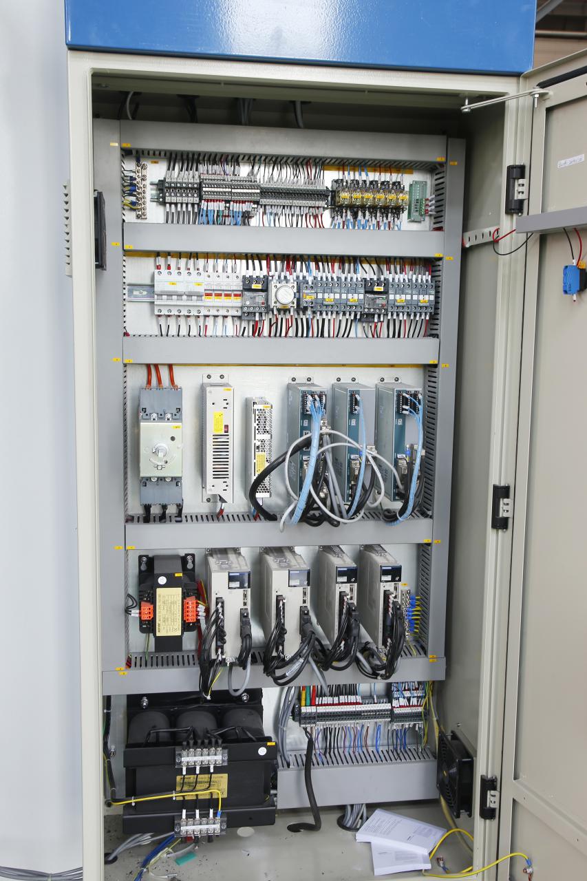 4 Axis Cnc Tandem Press Brake With Delem Da58t 2d Graphical Controller 4-осьовий тандемний прес-гальмо з ЧПУ з графічним контролером Delem Da58t 2d