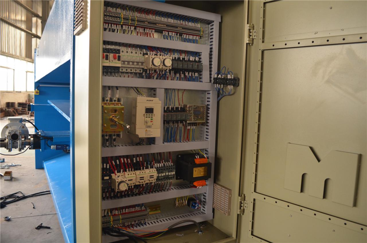 6*3200mm Guillotine Shears Metal Shear Hydraulic Iron Sheet Cutting Shearing Machine 6 * 3200 мм гільйотинні ножиці для металевих ножиць, гідравлічна машина для різання металевих листів