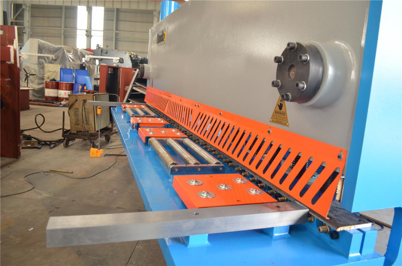 6*3200mm Guillotine Shears Metal Shear Hydraulic Iron Sheet Cutting Shearing Machine 6 * 3200 мм гільйотинні ножиці для металевих ножиць, гідравлічна машина для різання металевих листів