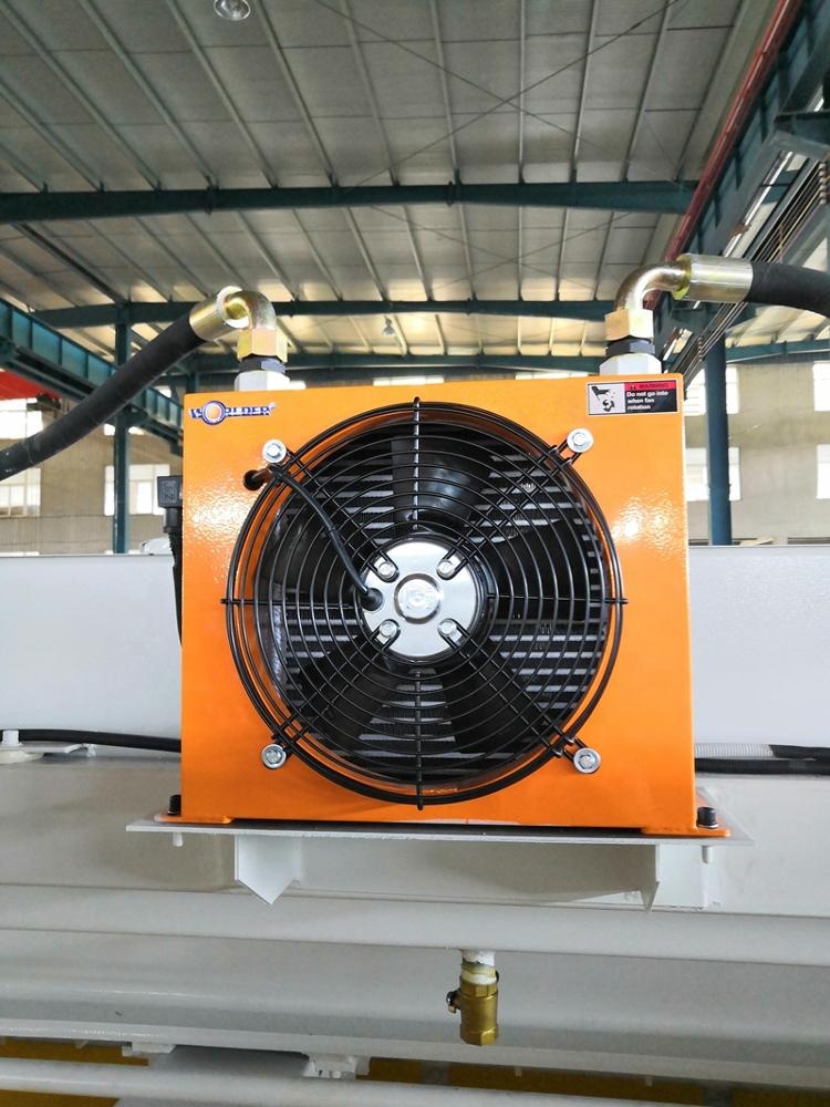 6mm Q11 Electric Sheet Plate Shearing Machine 8 Feet Sheet Metal Shearing Machine 6 мм Q11 Електричний верстат для різання листового металу 8-футовий верстат для різання листового металу