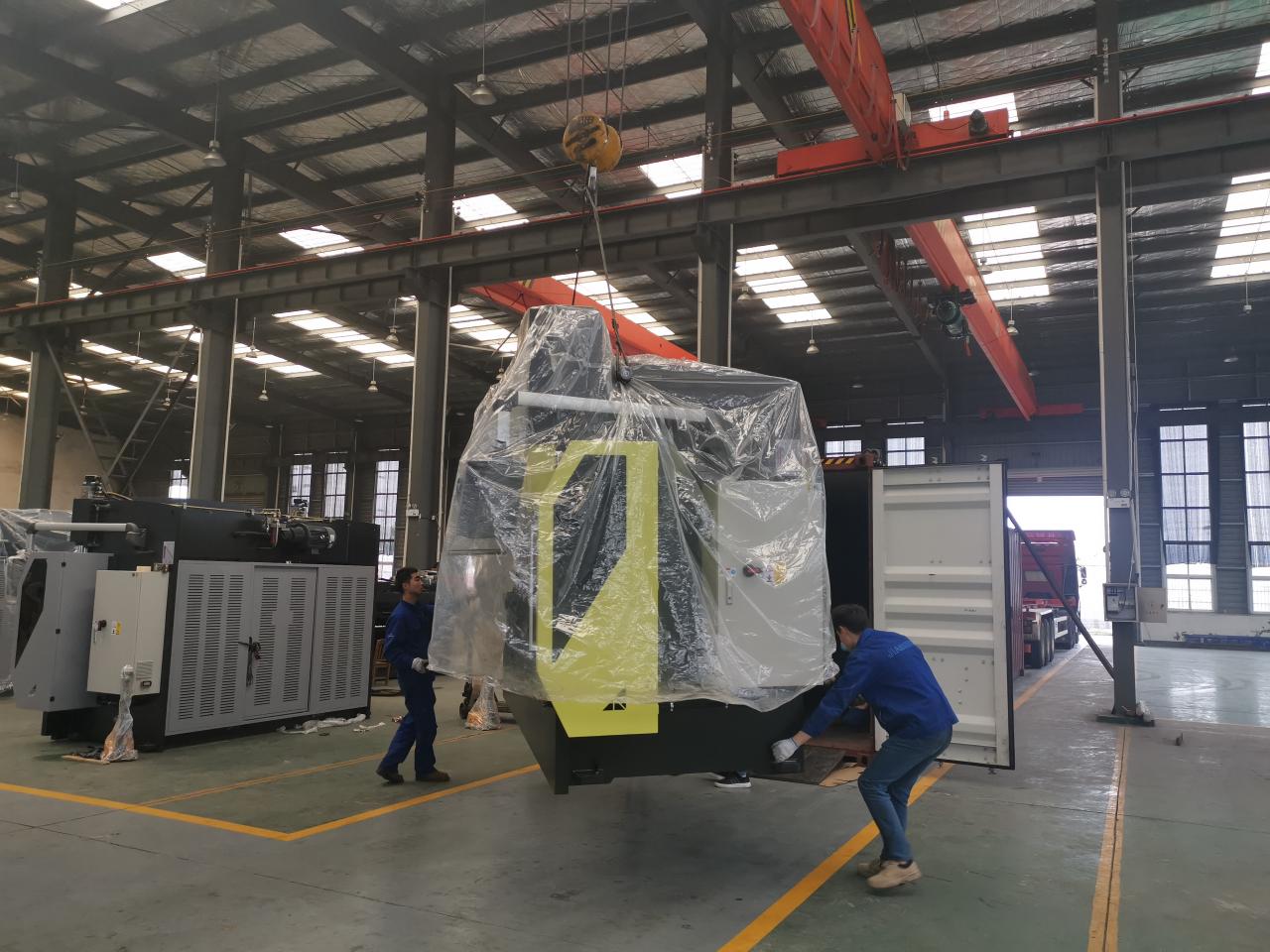 6mm*3200 Hydraulic Steel Plate Cutting Machinery Steel Plate Shearing Machine 6 мм * 3200 Гідравлічне обладнання для різання сталевих пластин Машина для різання сталевих пластин