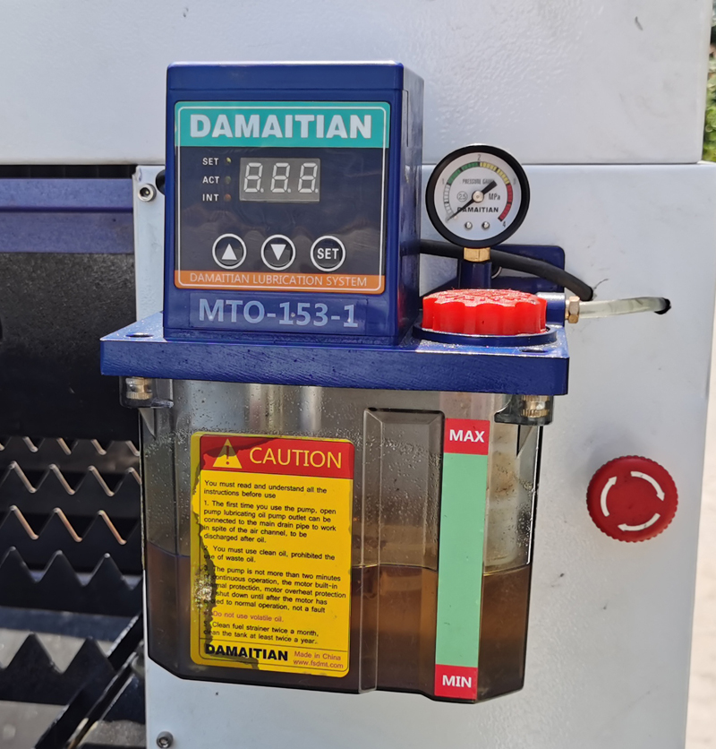 8mm 10mm Carbon Steel Laser Cutter 1530 4020 Cnc Fiber Laser Cutting Machine 8 мм 10 мм лазерний різак з вуглецевої сталі 1530 4020 Cnc волоконний лазерний різальний верстат