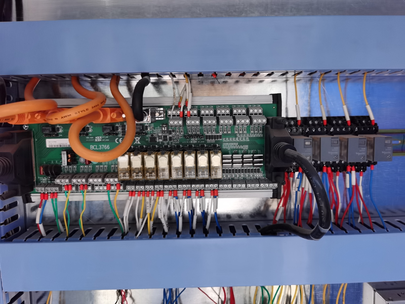 8mm 10mm Carbon Steel Laser Cutter 1530 4020 Cnc Fiber Laser Cutting Machine 8 мм 10 мм лазерний різак з вуглецевої сталі 1530 4020 Cnc волоконний лазерний різальний верстат