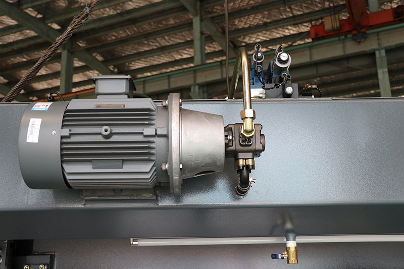 Металевий прес-гальмо Wc-63t3200 Металевий листозгинальний верстат Cnc гідравлічний прес-гальмо