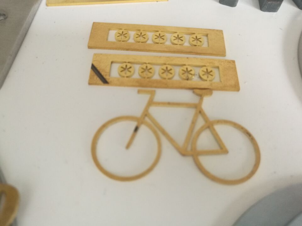 Cnc Fiber Laser Metal Cutting Machine 2000w Fiber Laser Cutting Machine Волоконно-лазерна машина для різання металу з ЧПУ 2000 Вт