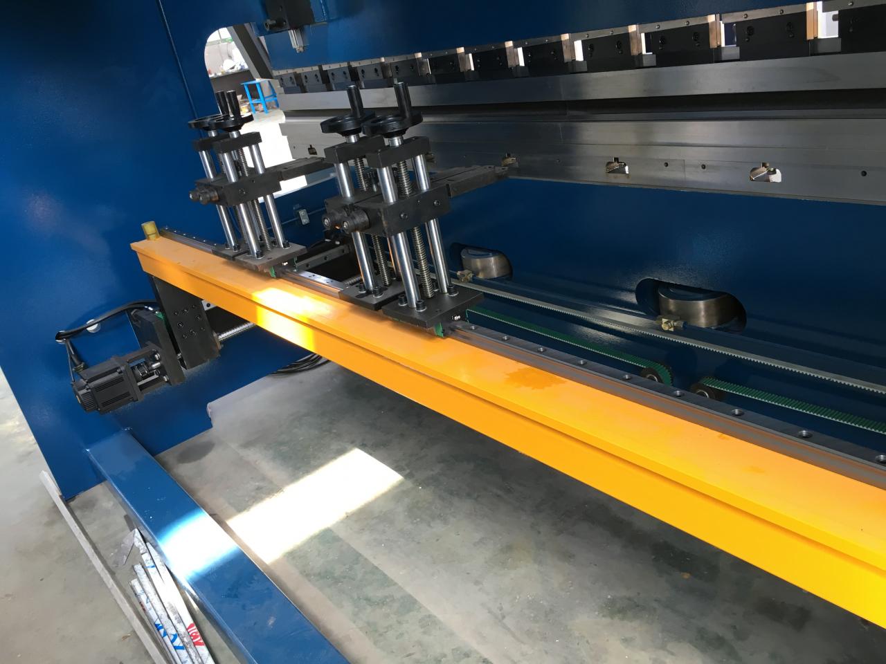 Cnc Servo Press Brake 250t/3.2m 3+1 Axis 3 Meter Sheet Metal Press Brake Cnc Servo Press Brake 250t/3.2m 3+1 Axis 3 Metre Sheet Metal Press Brake