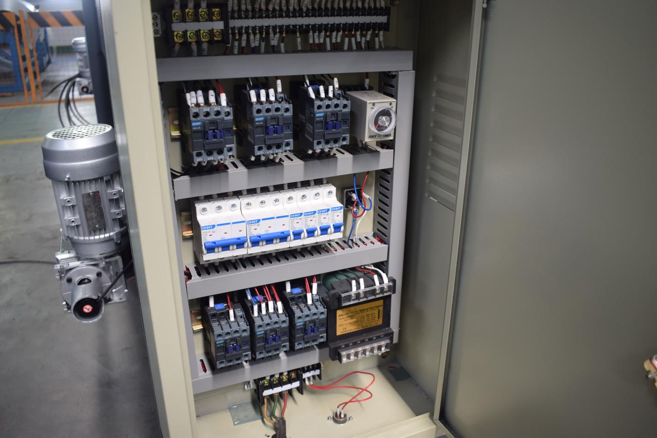 Машина для різання листового металу з ЧПУ Гідравлічна машина для різання сталевих пластин