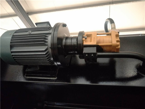 Da53t Cnc System Controller 125t4000 3+1 Axis Cnc Hydraulic Press Brake With Good Quality Контролер системи Da53t Cnc 125t4000 3+1 Axis Cnc Hydraulic Press Brake з гарною якістю