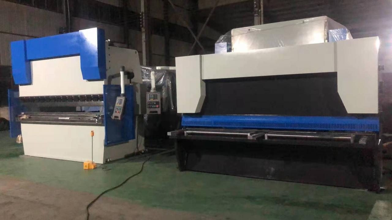 Da53t Cnc System Controller 125t4000 3+1 Axis Cnc Hydraulic Press Brake With Good Quality Контролер системи Da53t Cnc 125t4000 3+1 Axis Cnc Hydraulic Press Brake з гарною якістю