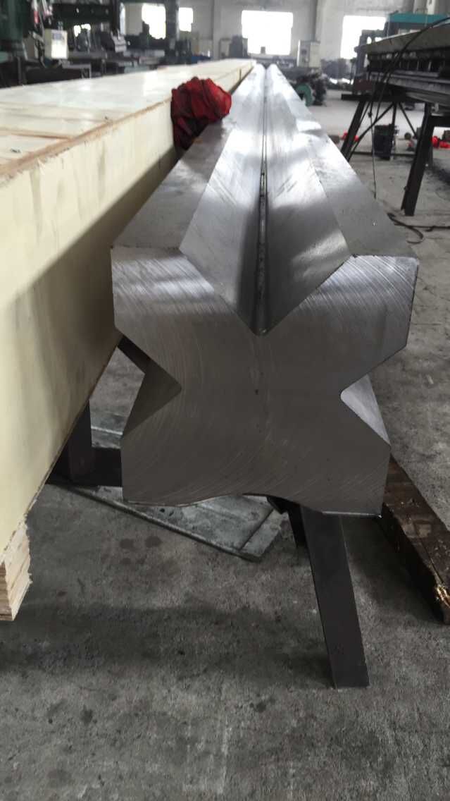 Full Automatic High Power Sheet Bending Machine And Cnc Press Brake Machine Повністю автоматична високопотужна листозгинальна машина та прес-гальмівний верстат із ЧПУ