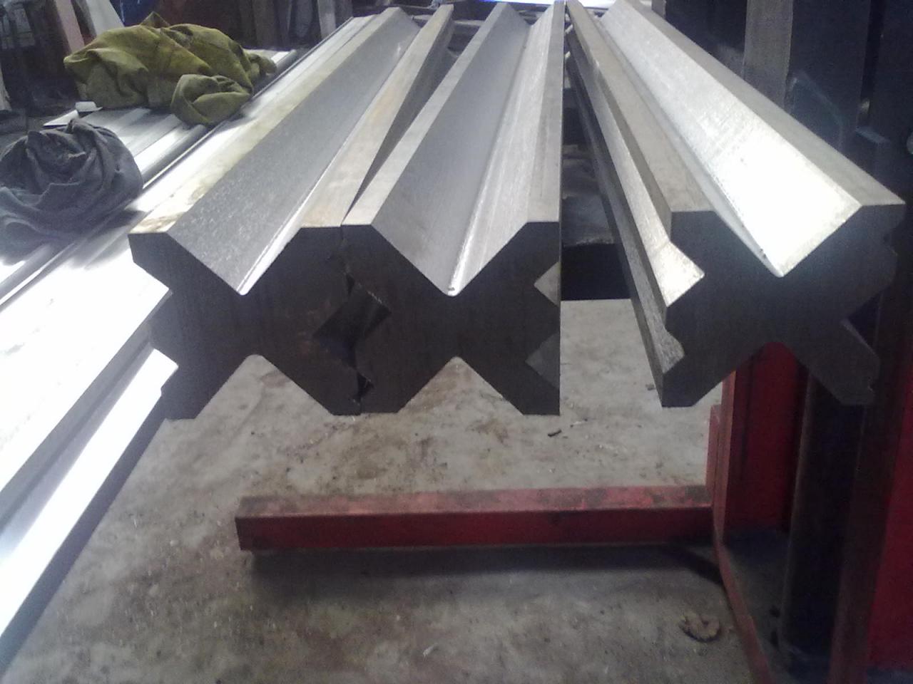 Full Automatic High Power Sheet Bending Machine And Cnc Press Brake Machine Повністю автоматична високопотужна листозгинальна машина та прес-гальмівний верстат із ЧПУ