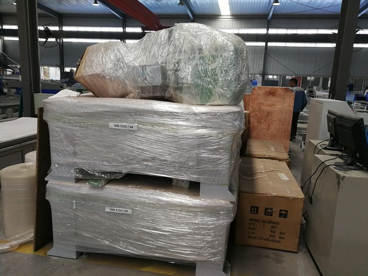 High Quality 1530 Fiber Laser Cutting Machine For Metal 500w 750w 1000w 1500w Високоякісна машина для лазерного різання волокна 1530 для металу 500 Вт 750 Вт 1000 Вт 1500 Вт