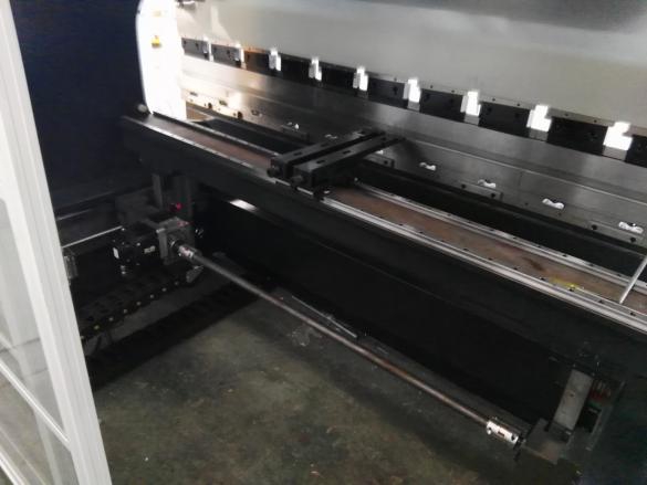 High Quality Sheet Metal Hydraulic Press Brake Machine Високоякісний гідравлічний прес-гальмівний верстат для листового металу