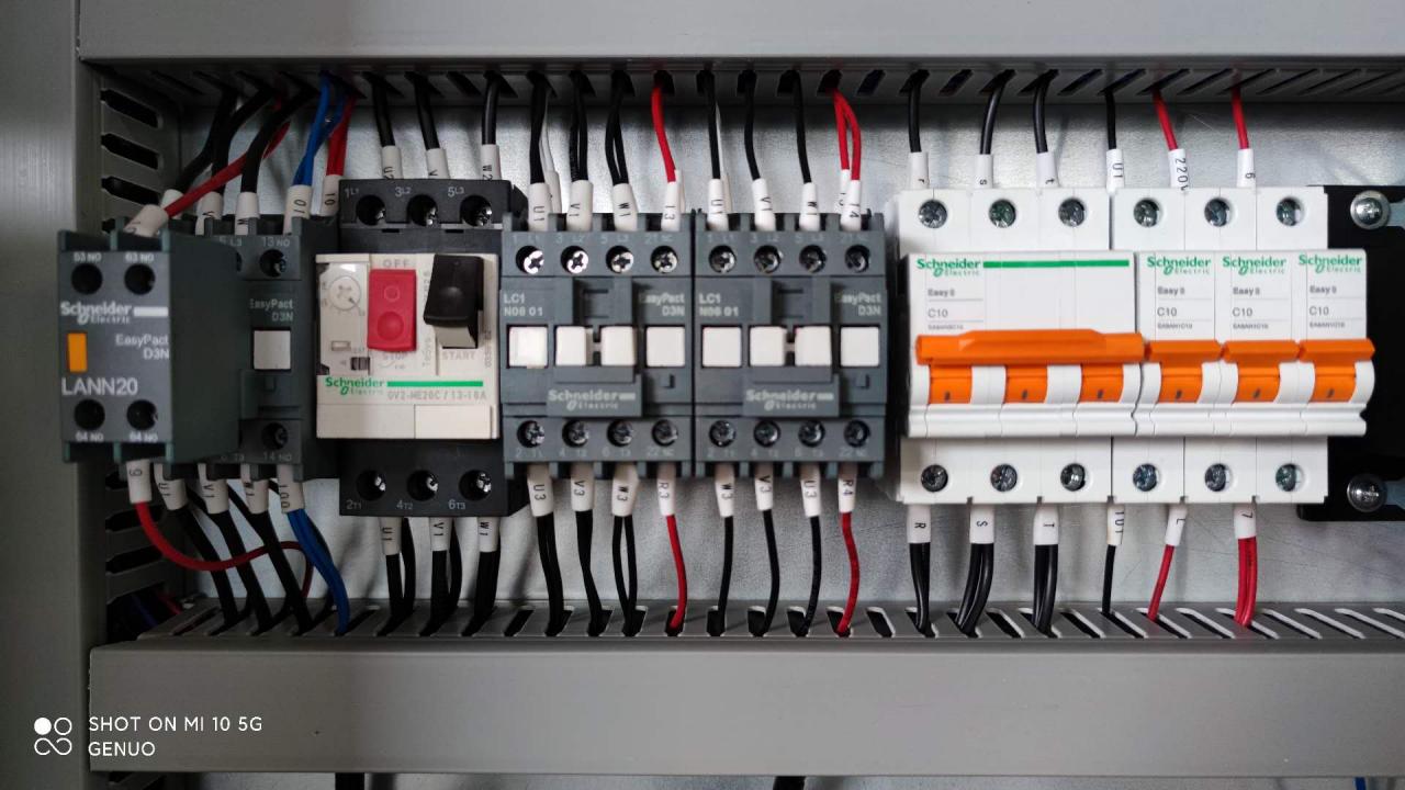 Qc11k Hydraulic Shear Machine And Guillotine Shearing Machine For Sheet Metal Cutting Qc11k Гідравлічний ножичний верстат і гільйотинні ножиці для різання листового металу