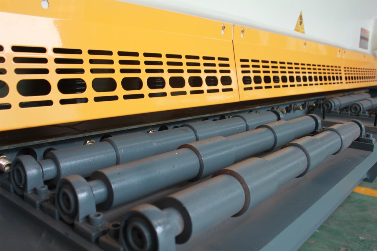 Qc11y Metal Plate Hydraulic Guillotine Shearing Machine For Sale Qc11y Гідравлічні гільйотинні ножиці з металевою пластиною для продажу