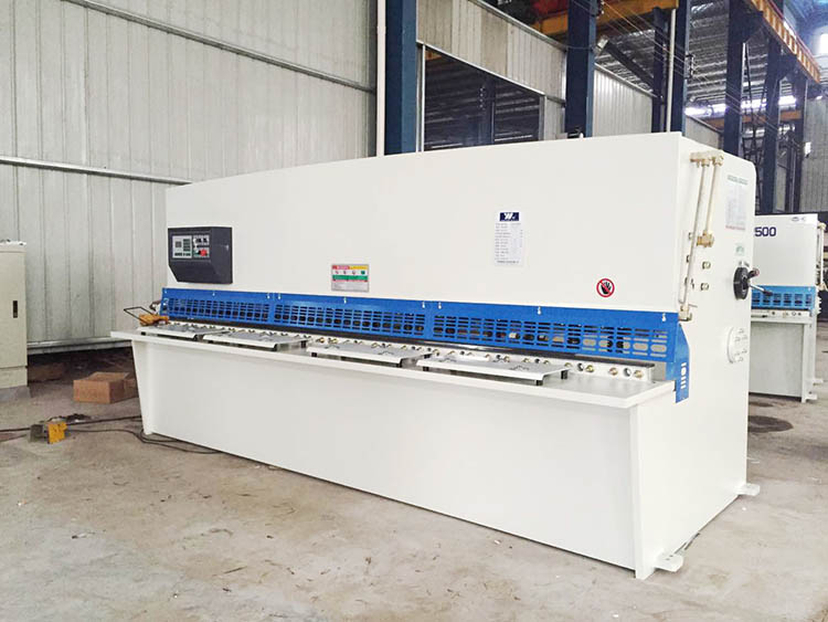 Sheet Metal Machinery Cutting Machine Guillotine Shearing Machine Dalian Plate Машина для різання листового металу. Гільйотина. Машина для стрижки. Далянська пластина